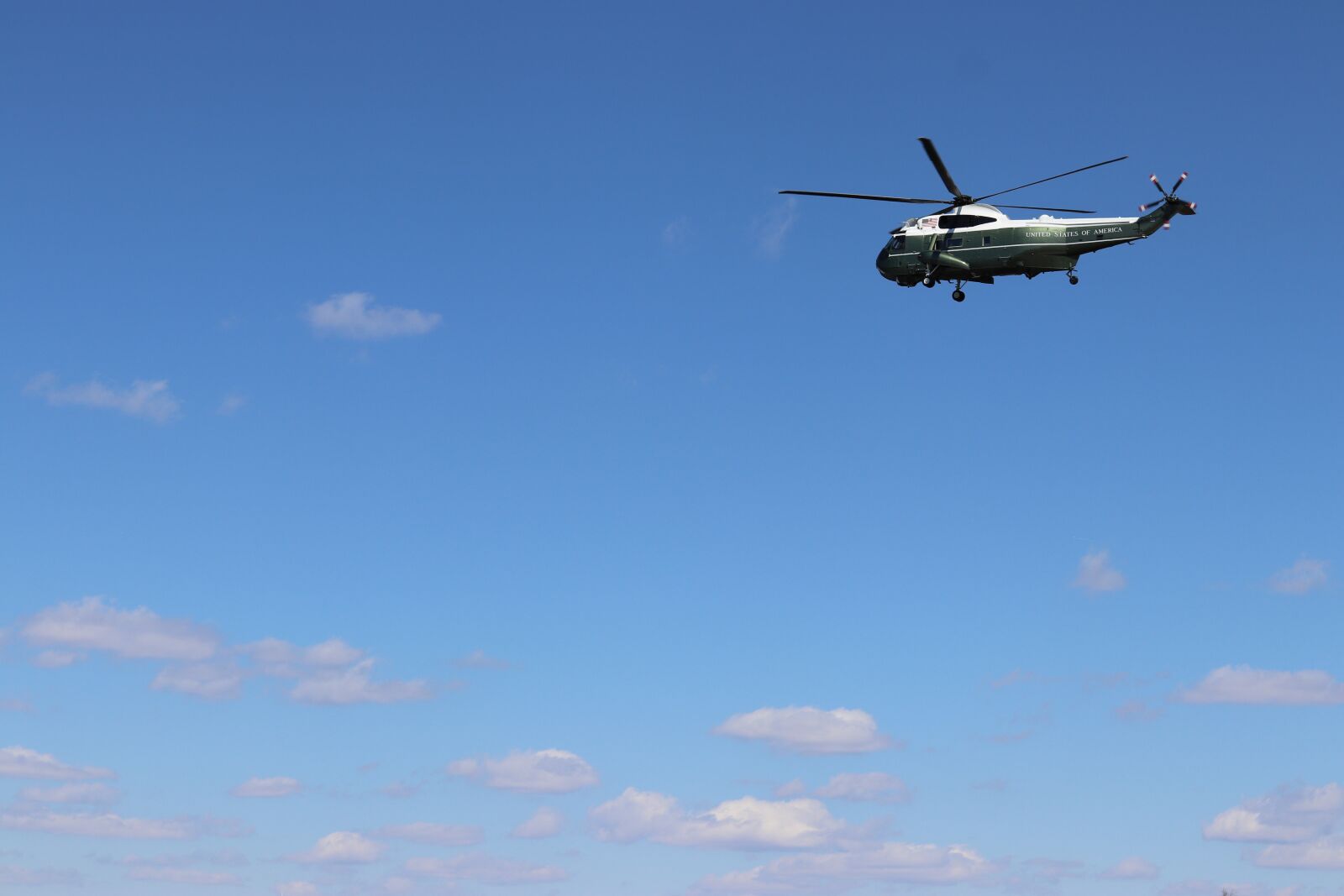 Canon EOS 200D (EOS Rebel SL2 / EOS Kiss X9) sample photo. Helicopter, united states of photography