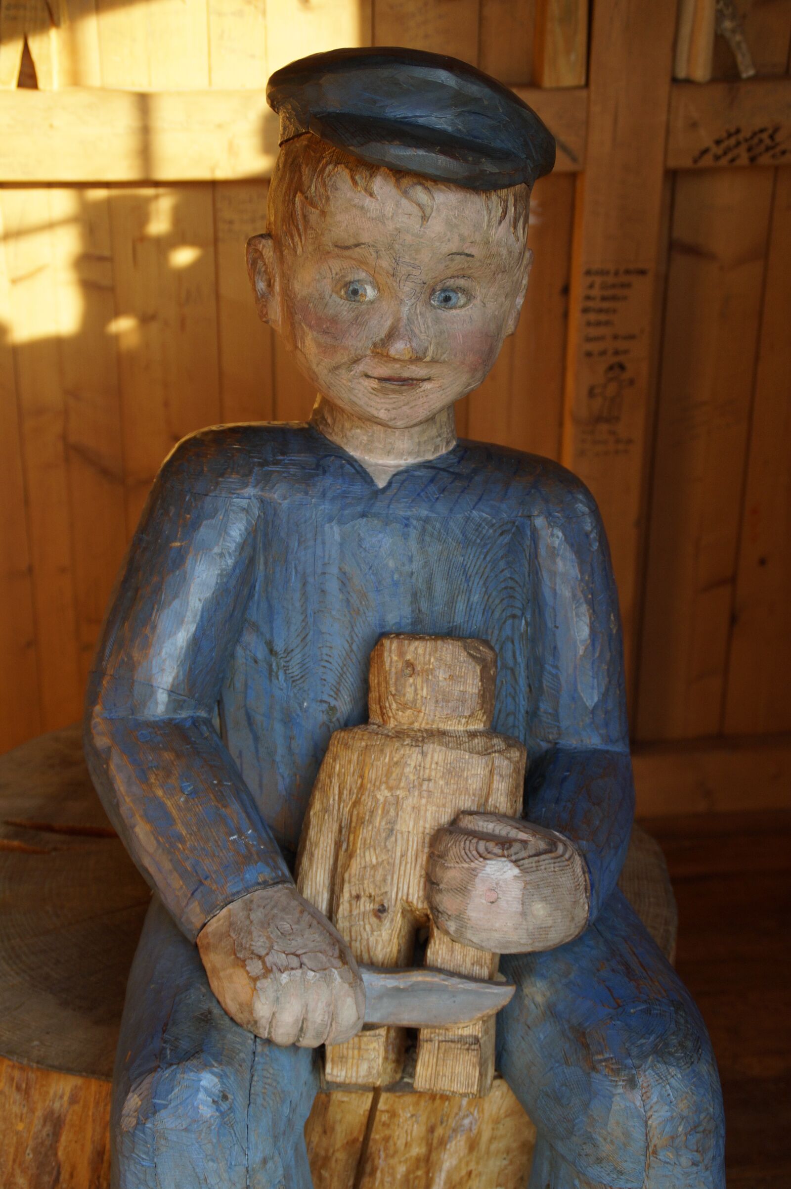 Sony SLT-A58 sample photo. Holzfigur, lönneberga, emil photography