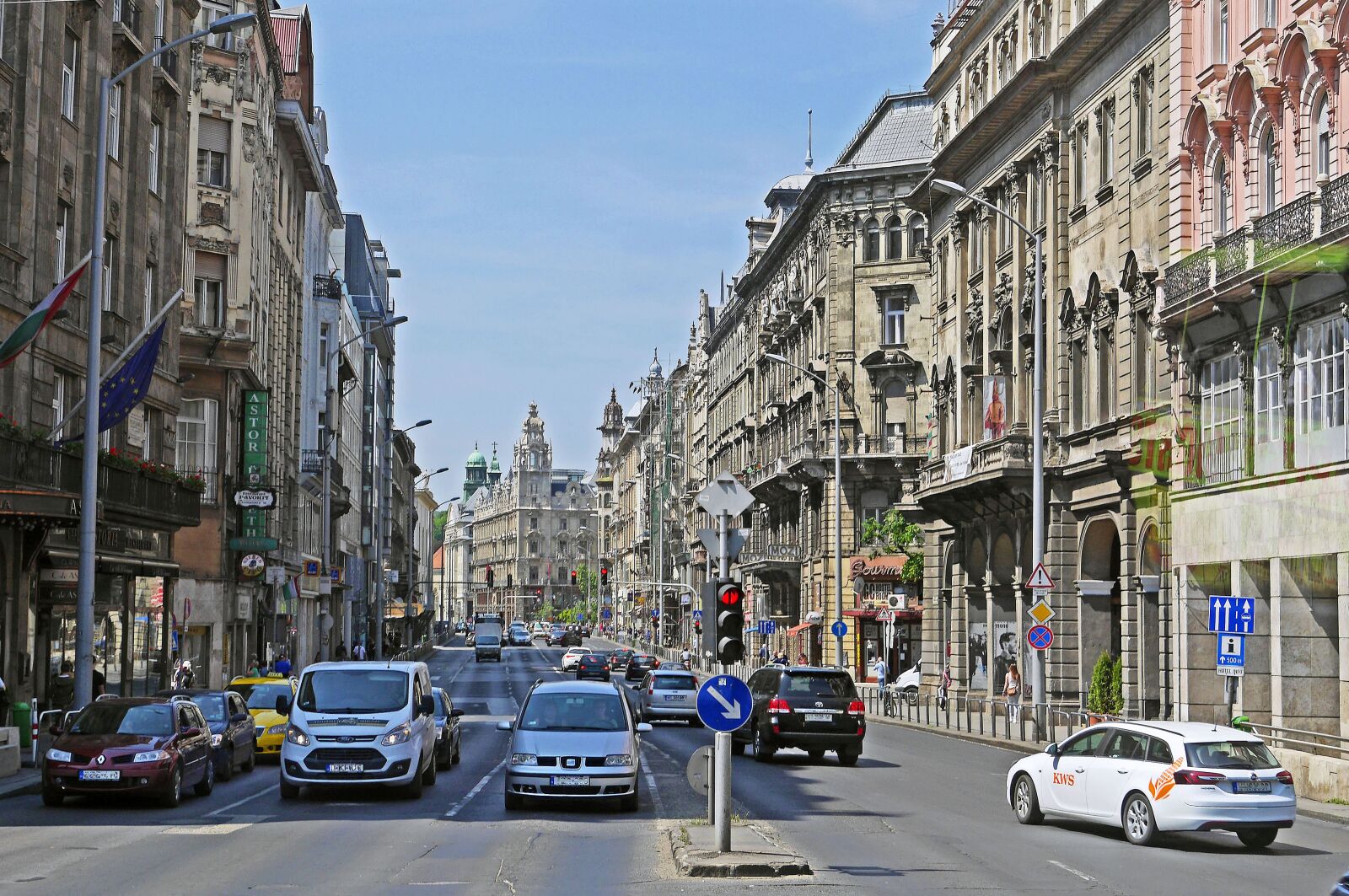 Panasonic Lumix DMC-GH3 sample photo. Budapest, ringroad, typical photography