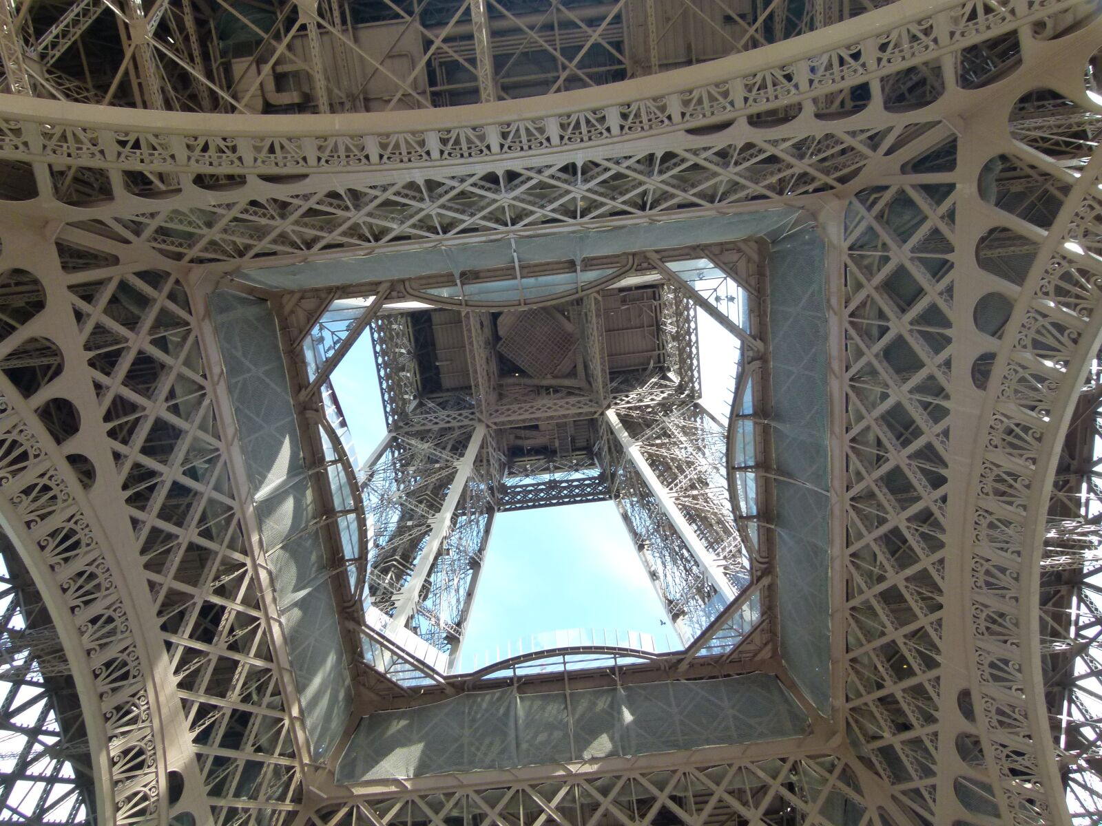 Panasonic Lumix DMC-FZ100 sample photo. Eiffel tower, paris, france photography