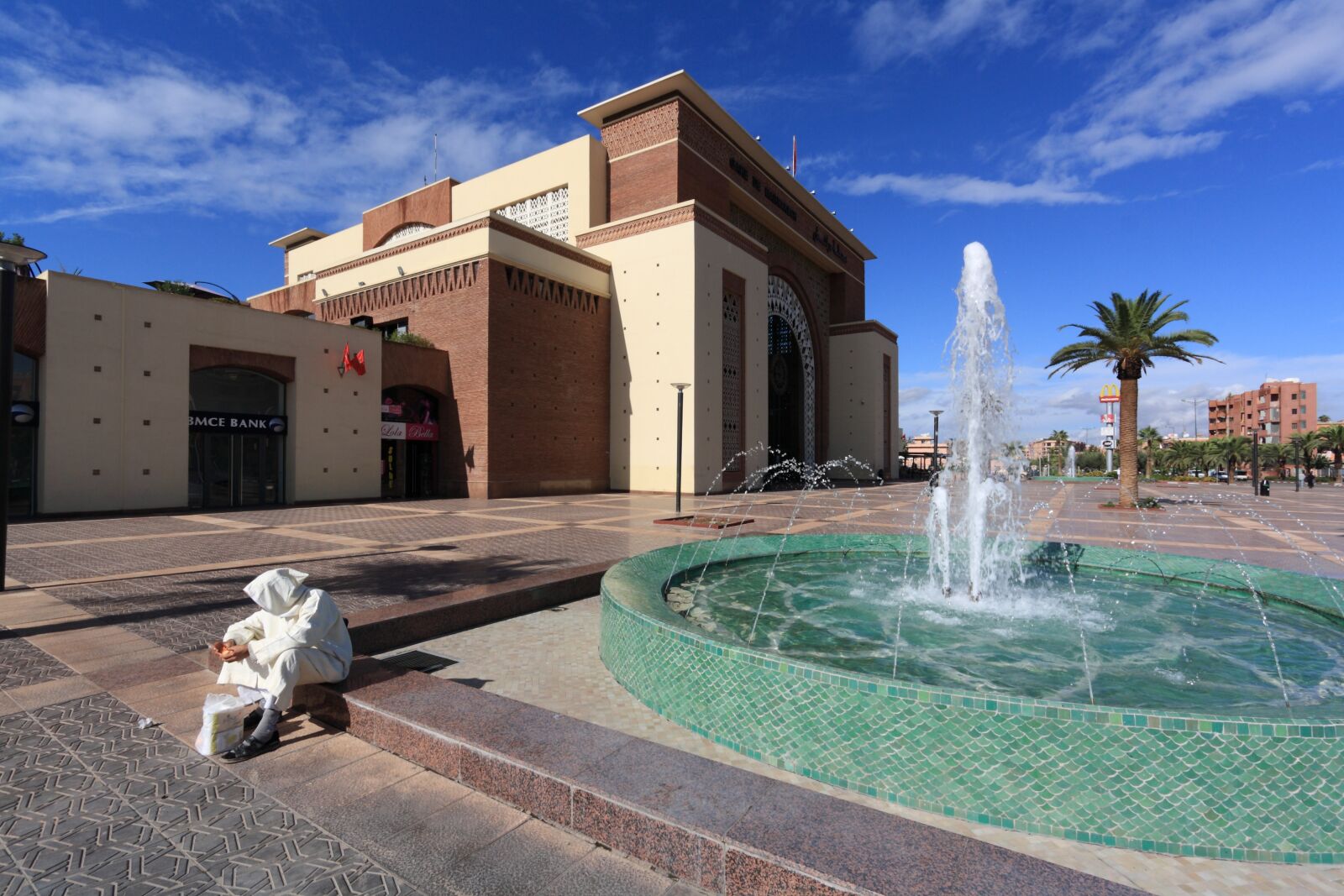 Canon EOS 1000D (EOS Digital Rebel XS / EOS Kiss F) sample photo. Morocco, marrakech, station photography