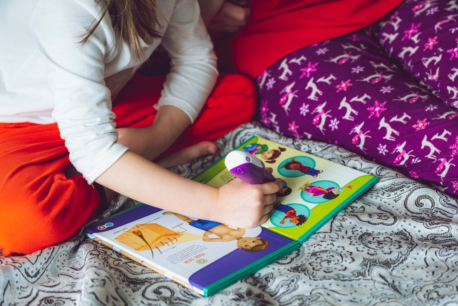 Nikon D750 sample photo. Book, reading, child photography