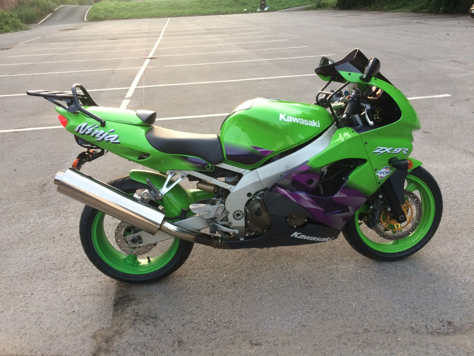 iPhone 5s back camera 4.15mm f/2.2 sample photo. Kawasaki, zx9r, zx-9r photography