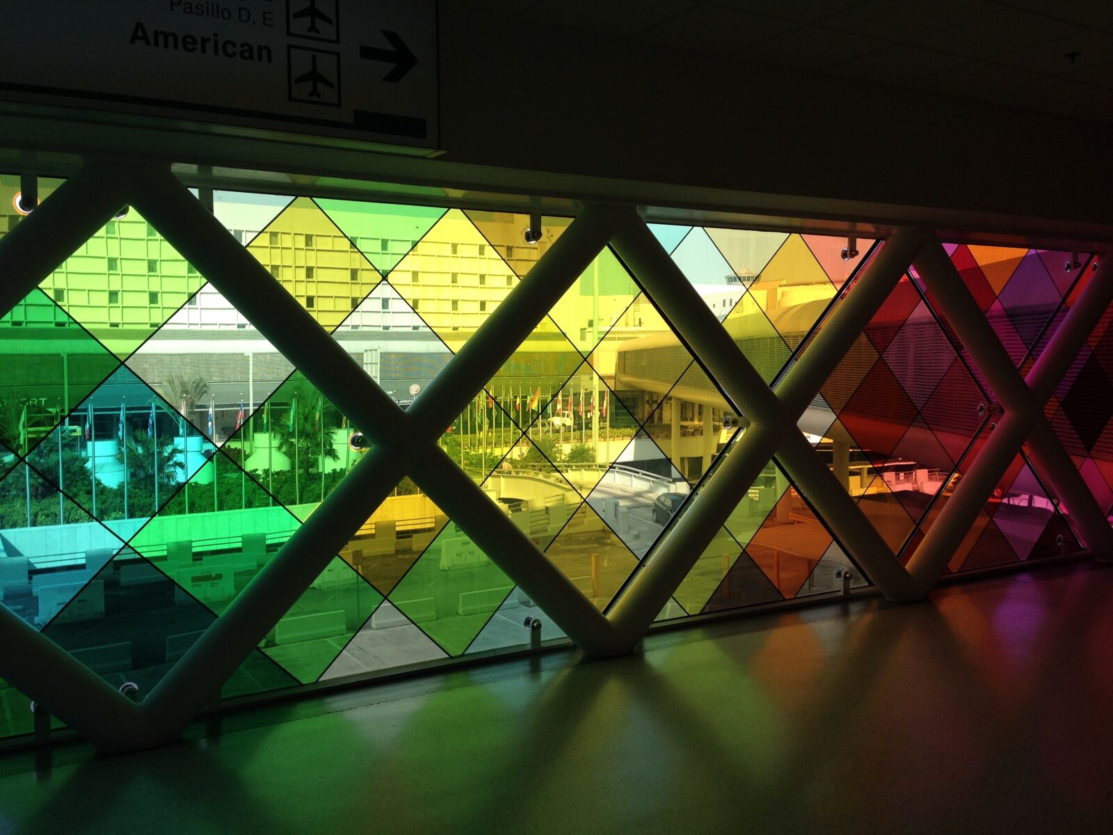 iPhone 5c back camera 4.12mm f/2.4 sample photo. Miami, airport, art photography