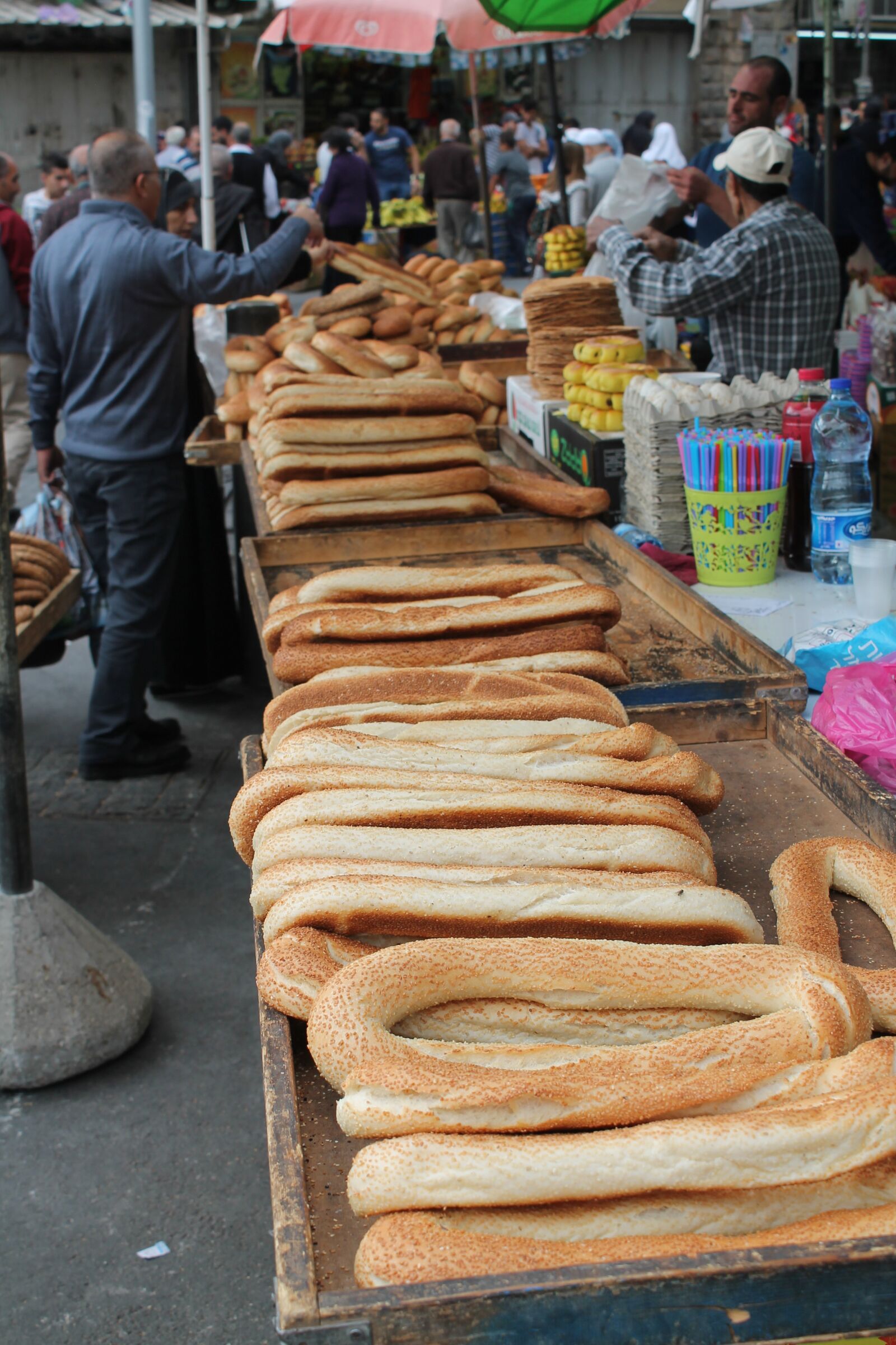 Canon EOS 1100D (EOS Rebel T3 / EOS Kiss X50) sample photo. Jerusalem, bread, bazar photography