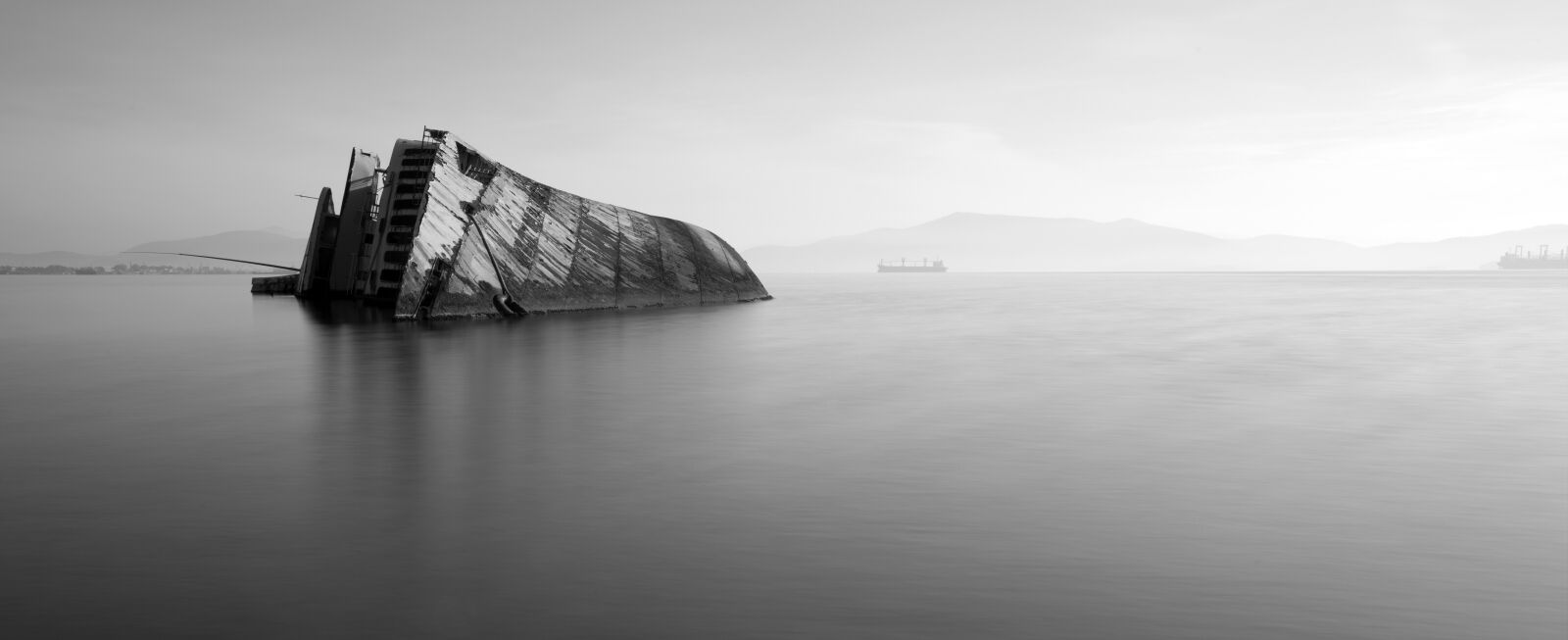 Canon EOS 5D Mark III + Sigma 24-35mm F2 DG HSM Art sample photo. Sea, shipwreck, greece photography