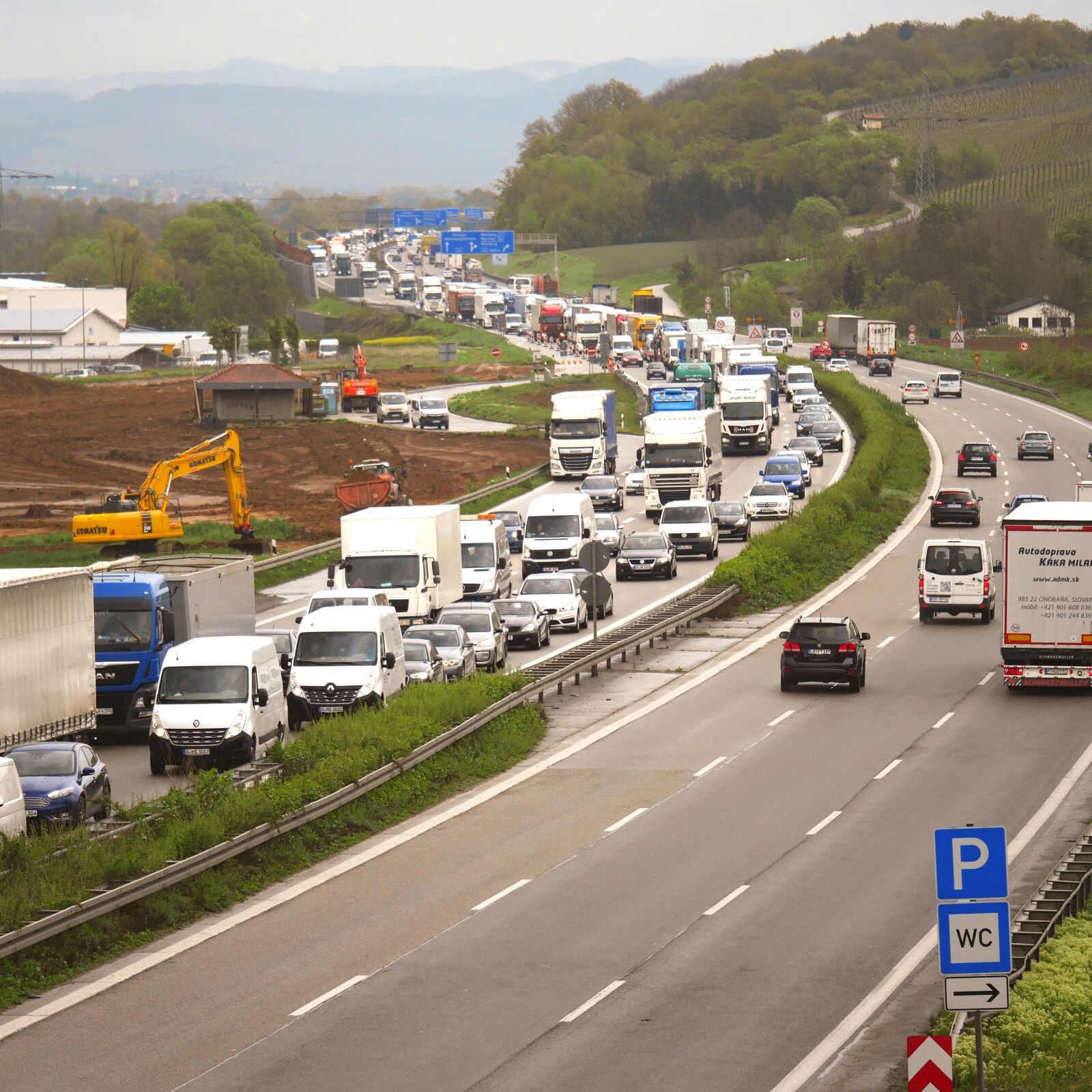 Panasonic Lumix DMC-GX8 sample photo. Jam, highway, site photography