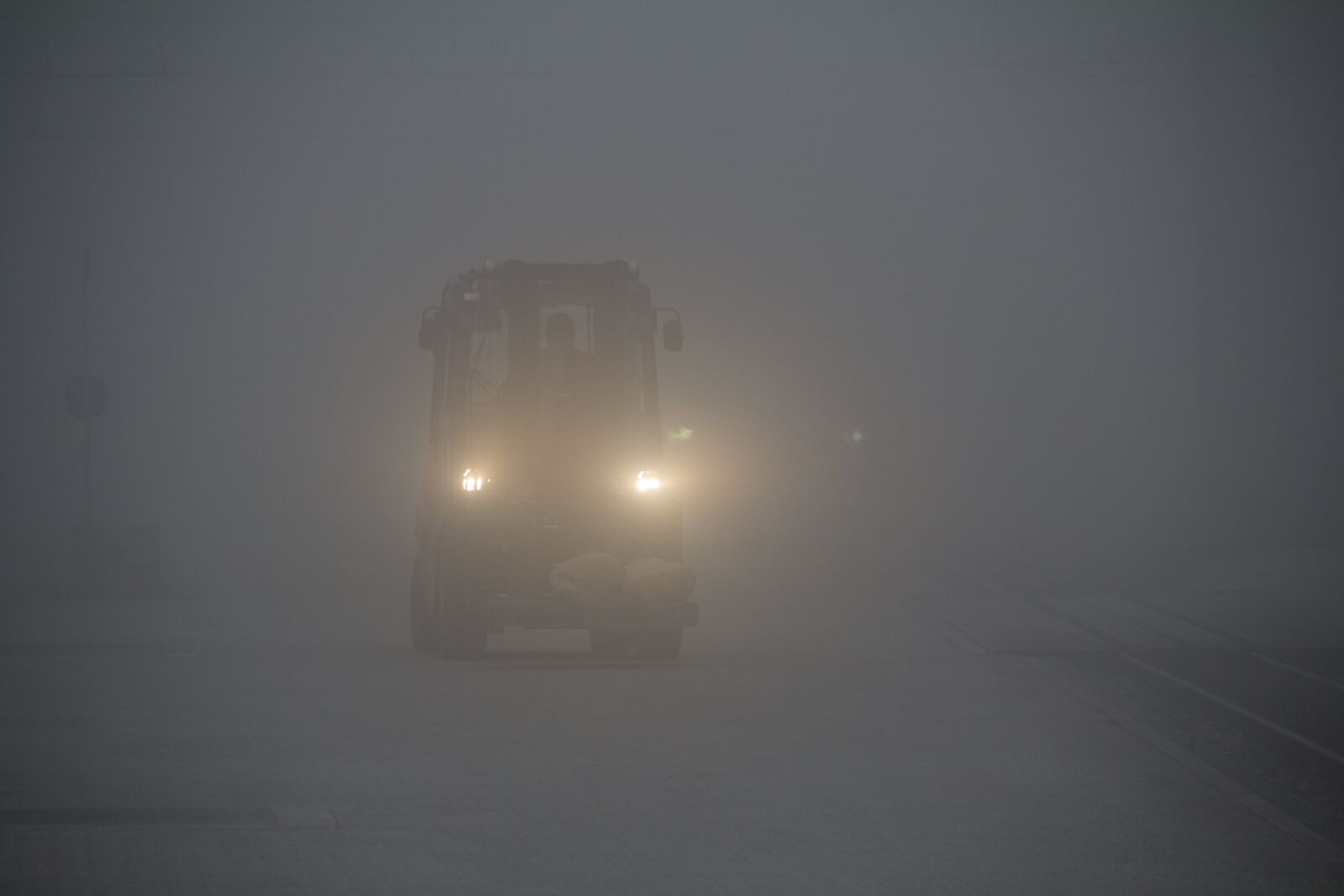 Canon EOS 60D sample photo. Fog, morning, haze photography