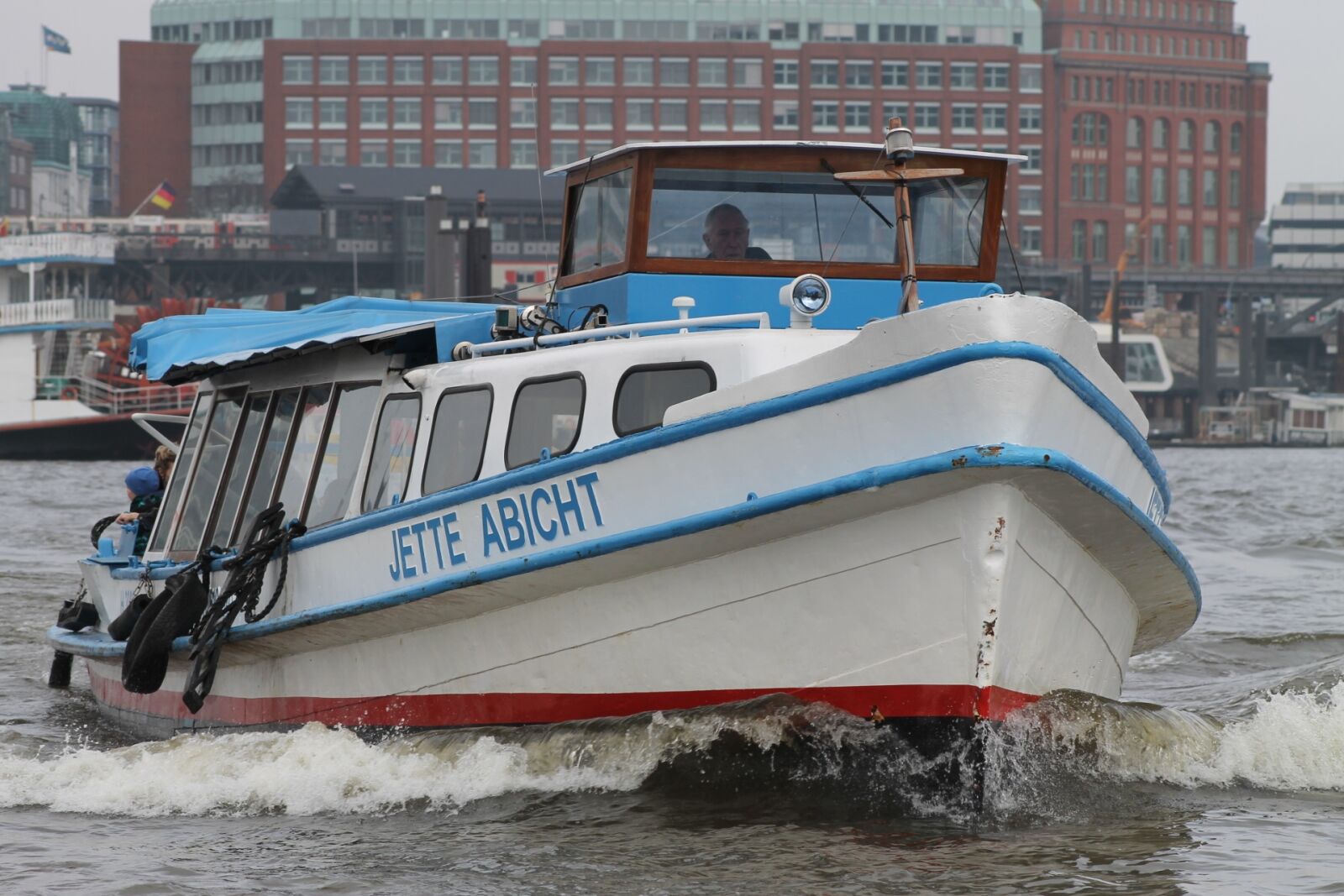 Canon EF 75-300mm f/4-5.6 sample photo. Port, hamburg, barges photography