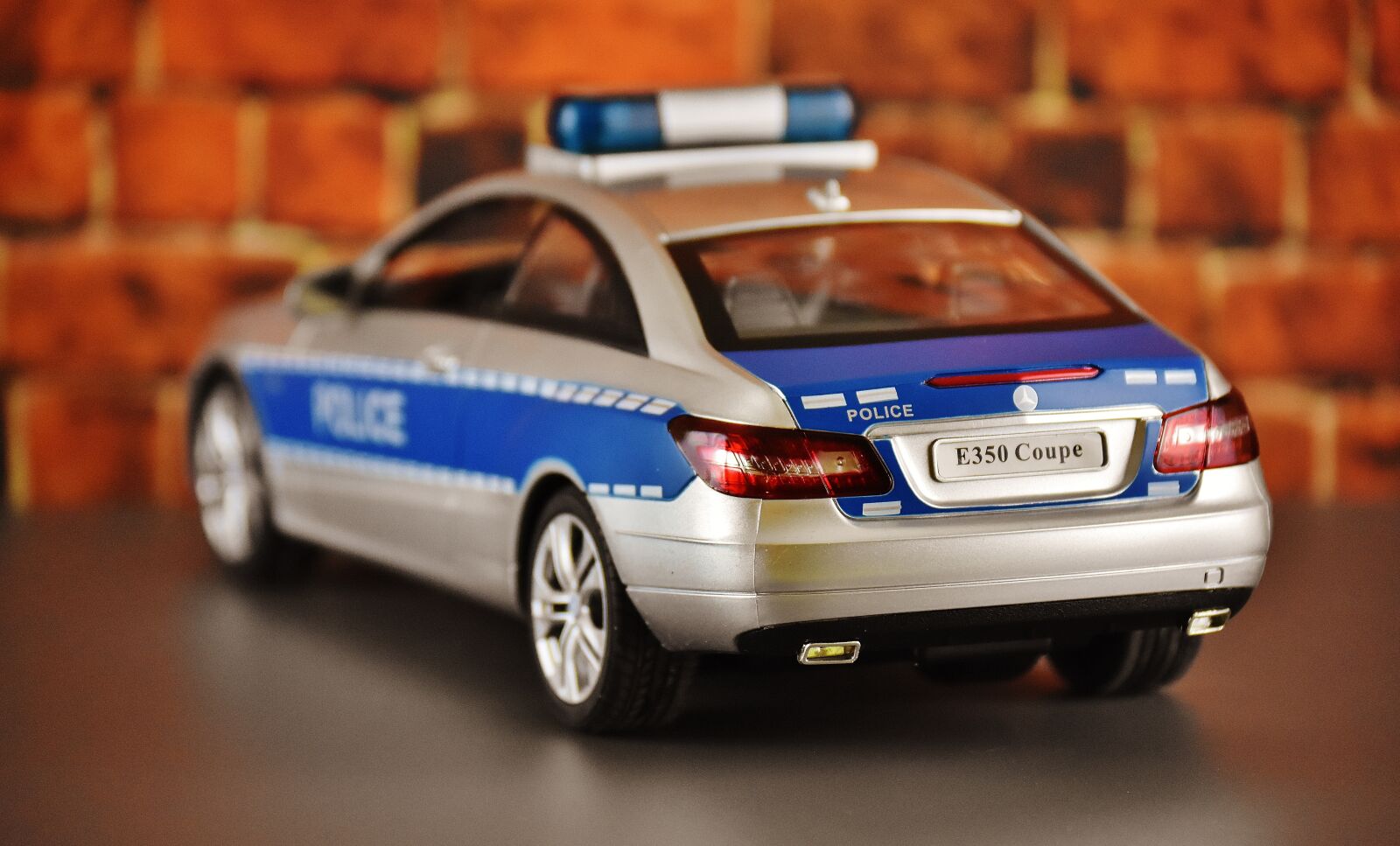Nikon D7200 sample photo. Police car, mercedes benz photography