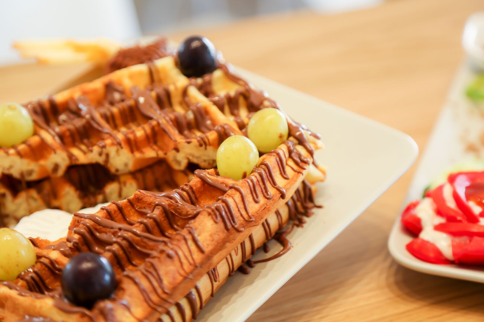 Canon EF 24-105mm F4L IS USM sample photo. Pancake, morning, delicious photography