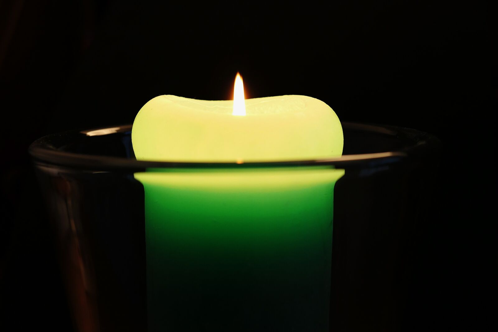 Panasonic Lumix DMC-LX10 (Lumix DMC-LX15) sample photo. Candle, candlelight, flame photography