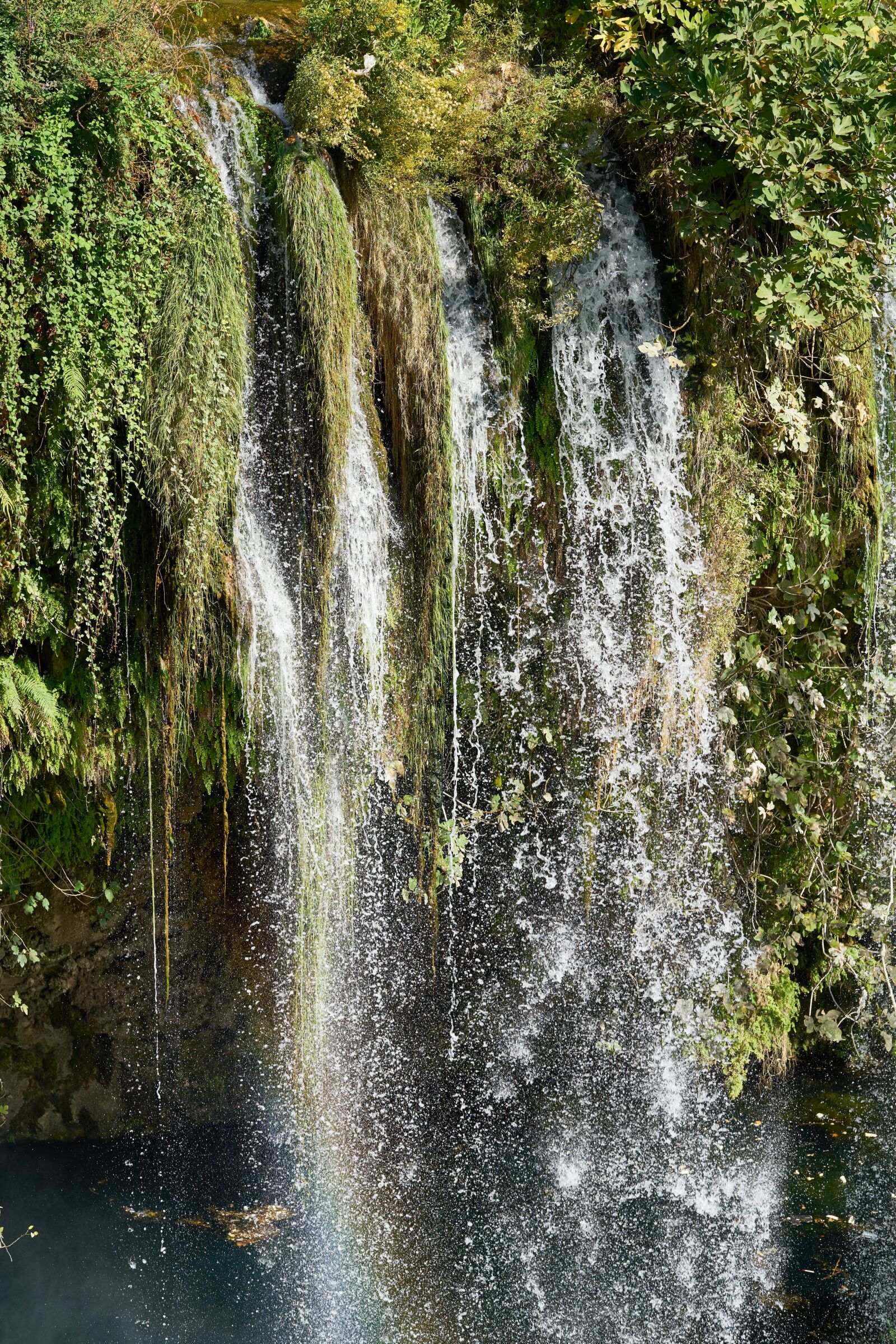 Sigma 85mm F1.4 DG HSM Art sample photo. Waterfall, drains, fall photography