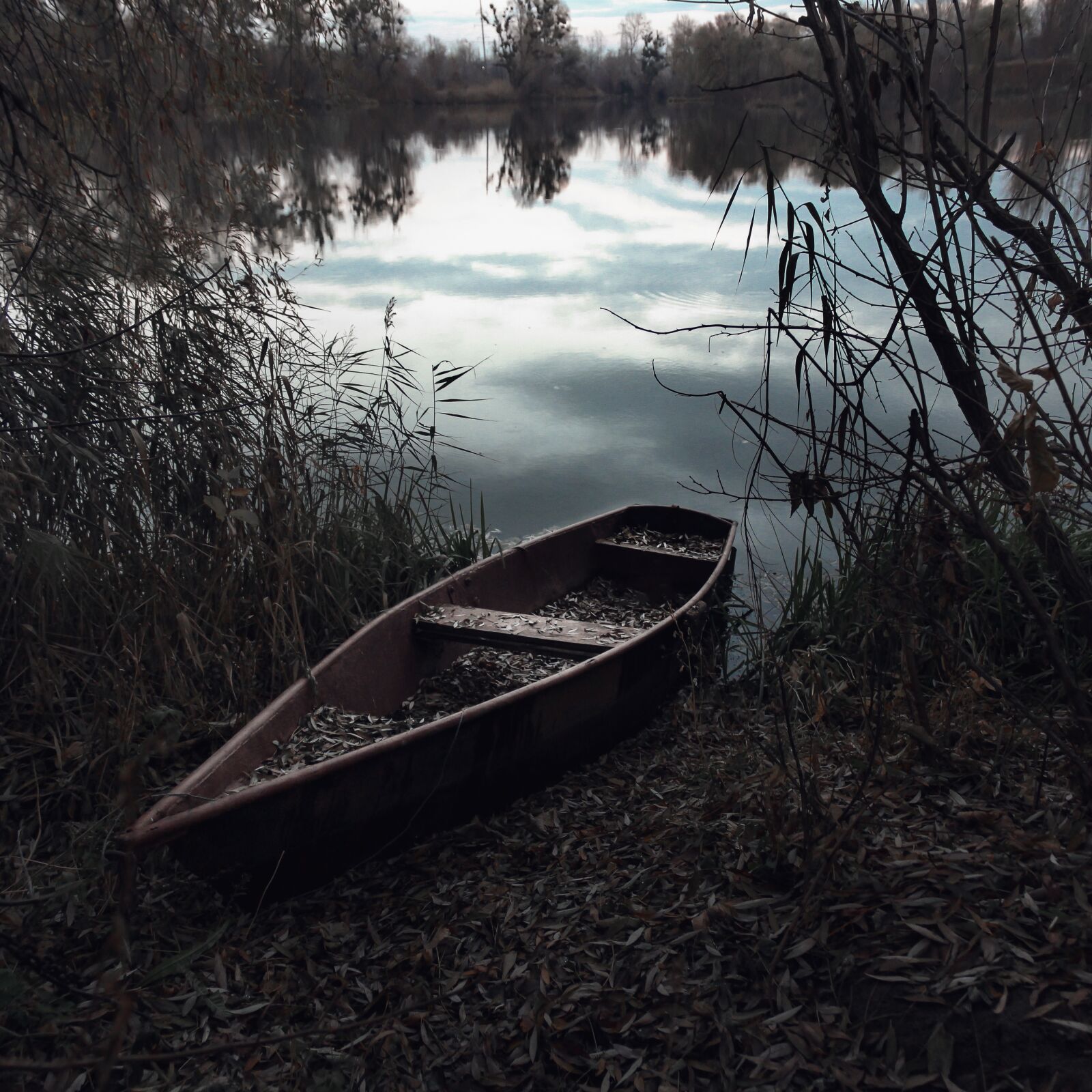 Canon EOS 60D sample photo. Boat, lake, landscape photography