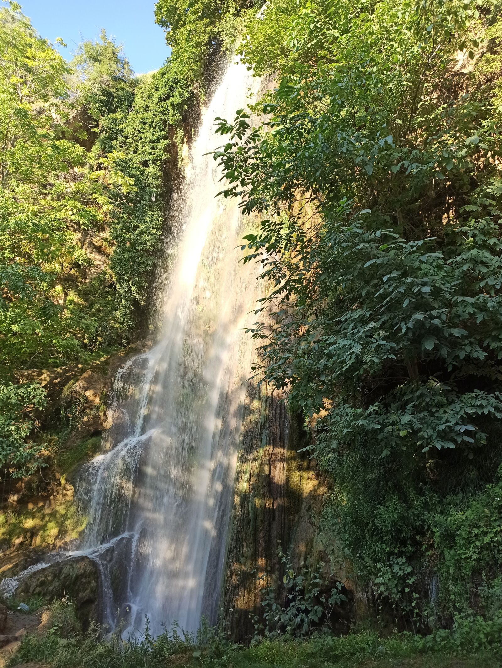 Xiaomi Redmi Note 8 Pro sample photo. Nature, waterfall, landscape photography