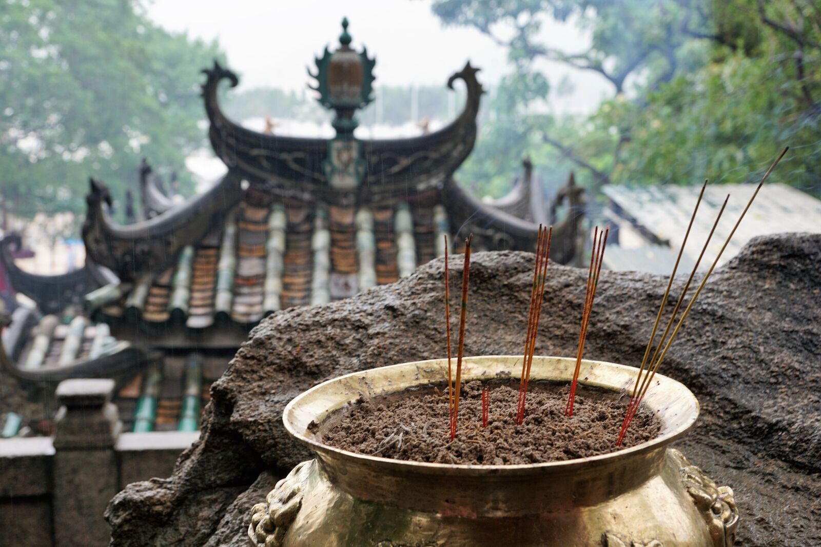 Sony ILCA-77M2 + Sony DT 16-50mm F2.8 SSM sample photo. Travel, old, ama monastery photography