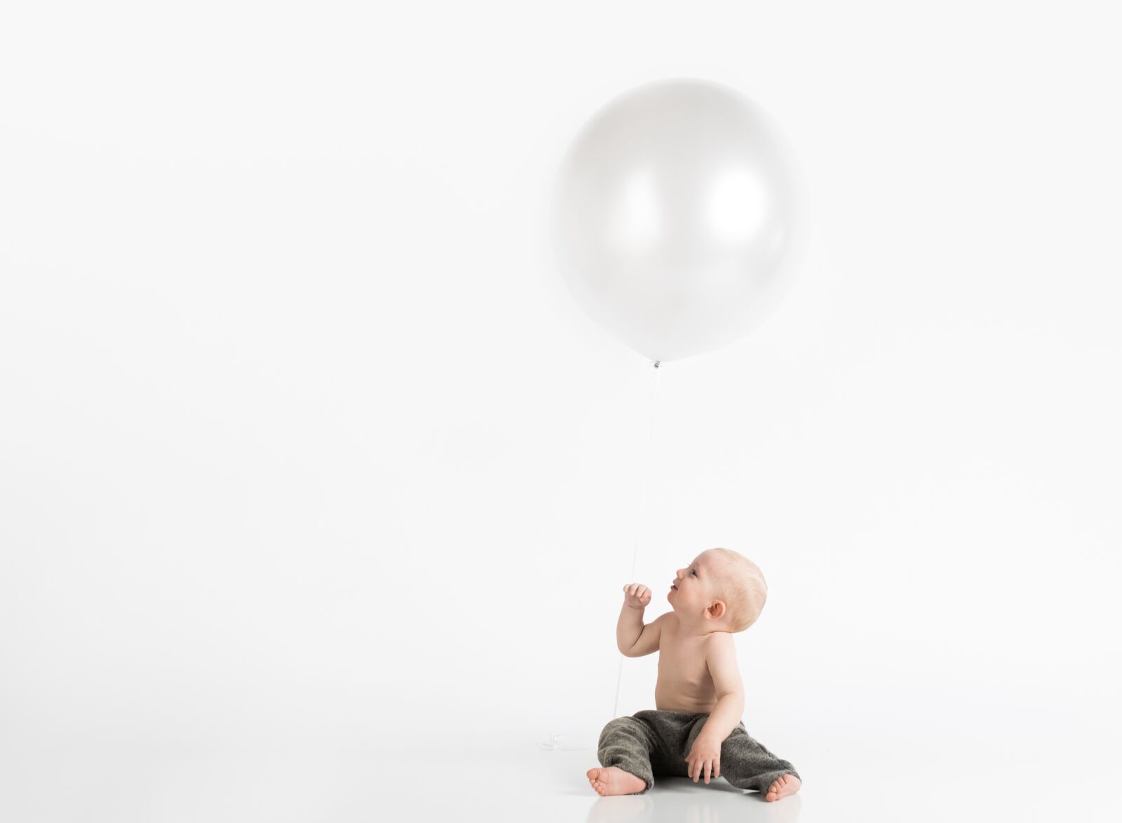 Nikon D5 sample photo. Balloons, child, baby photography