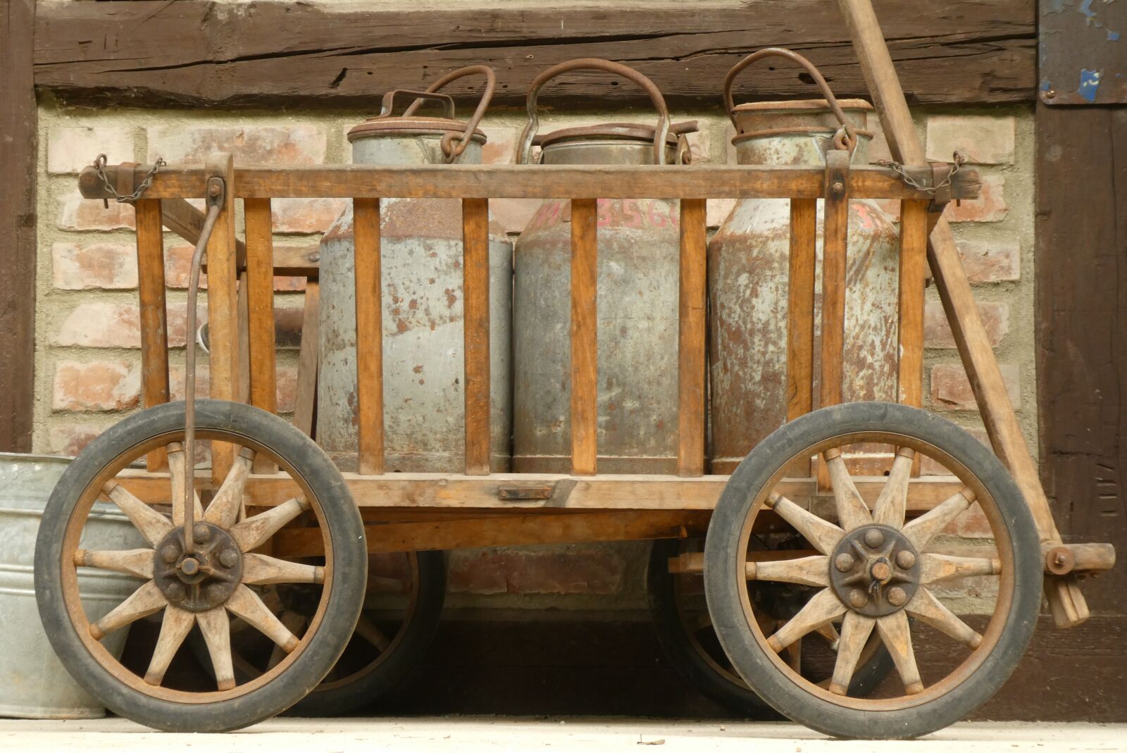 Panasonic Lumix DC-ZS70 (Lumix DC-TZ90) sample photo. Churns, transport, museum photography