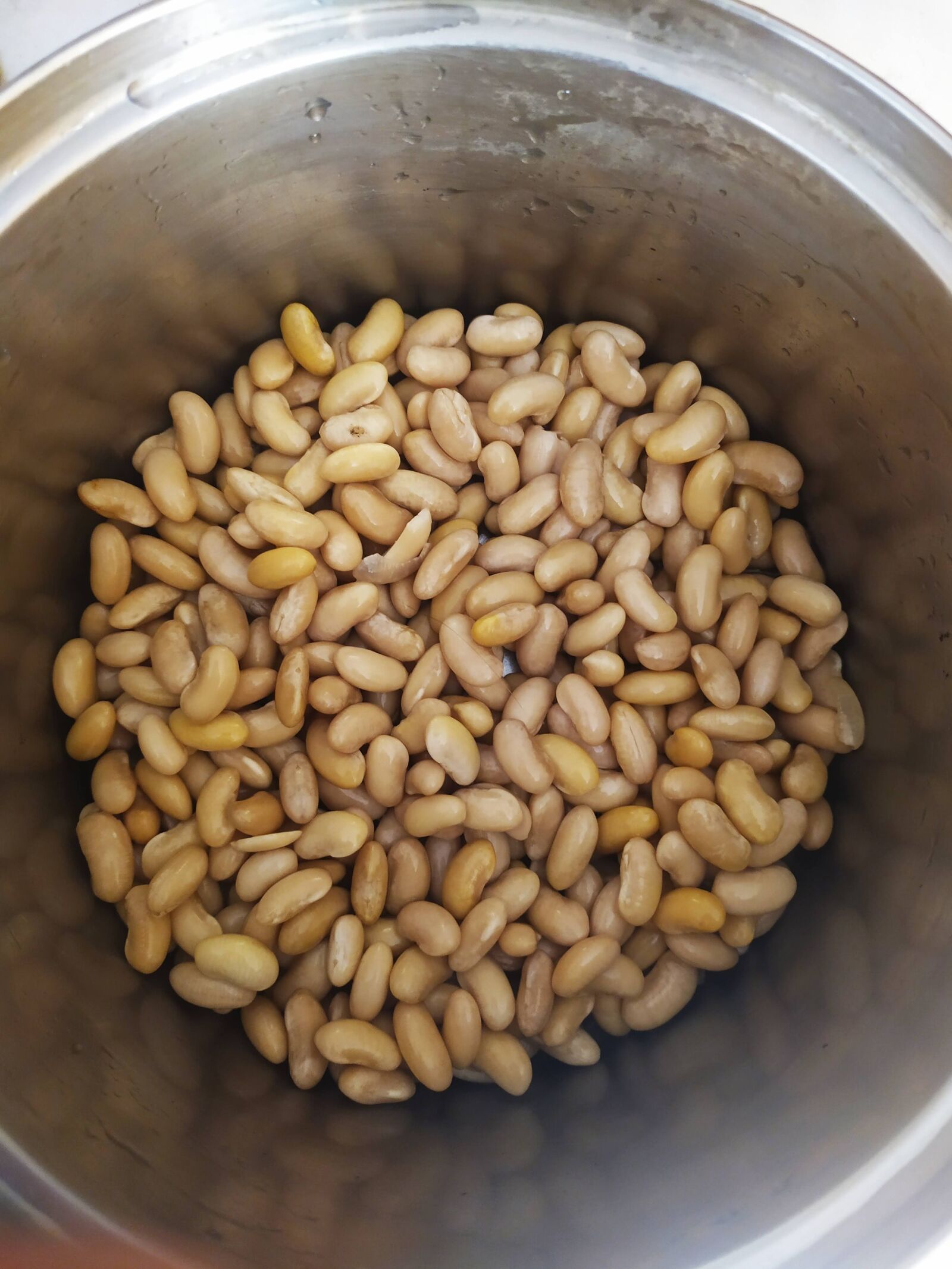 Xiaomi Redmi Note 7 sample photo. Beans, cooking, food photography