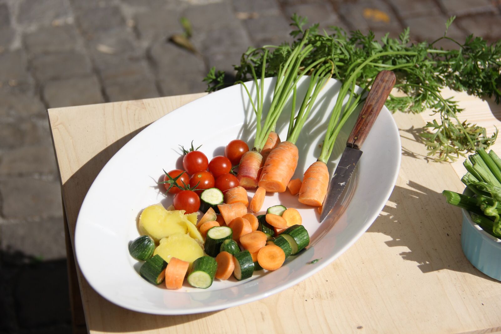 Canon EOS 60D sample photo. Food, vegetables, plate photography
