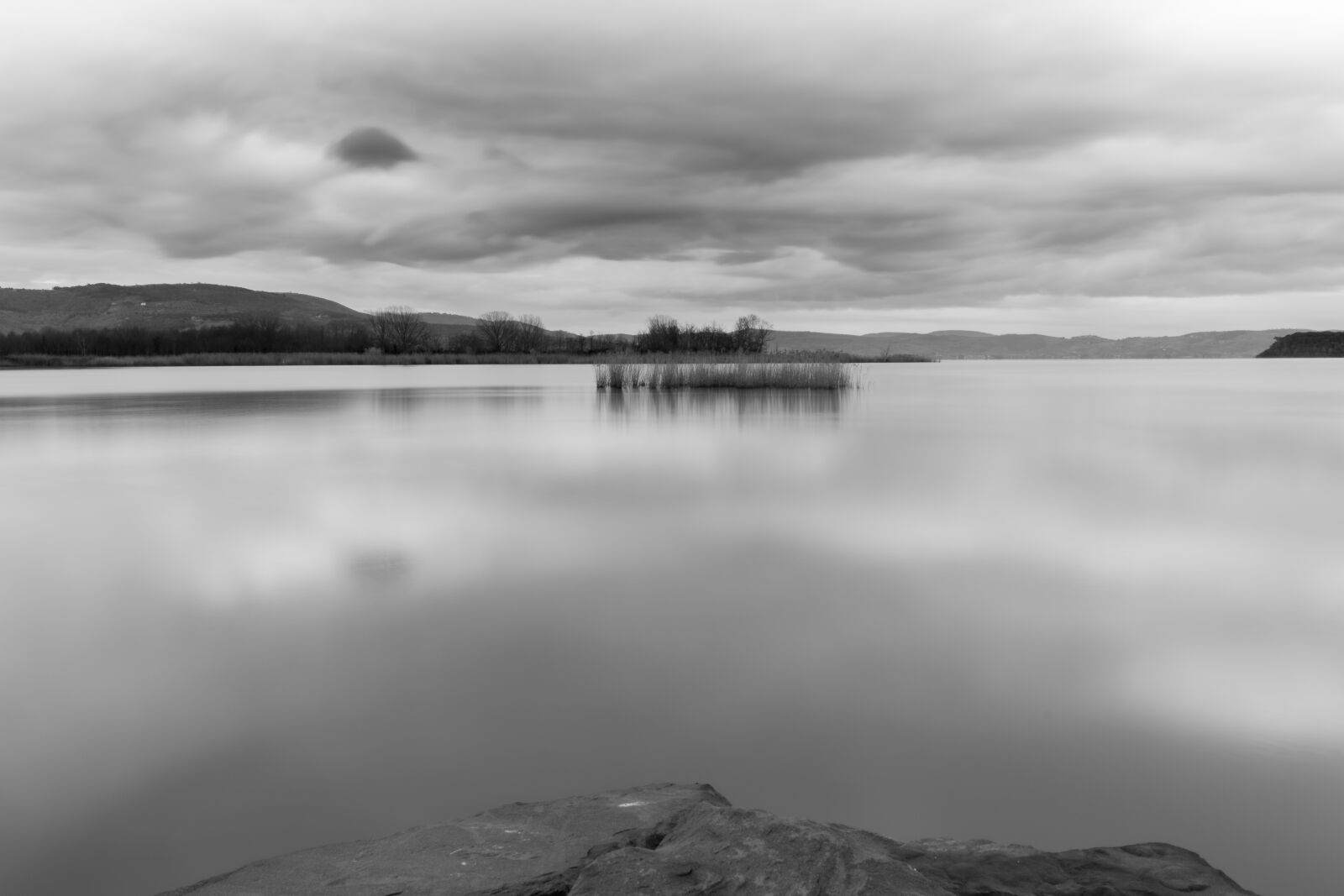 Nikon D5600 sample photo. Lake, trasimeno, umbria photography