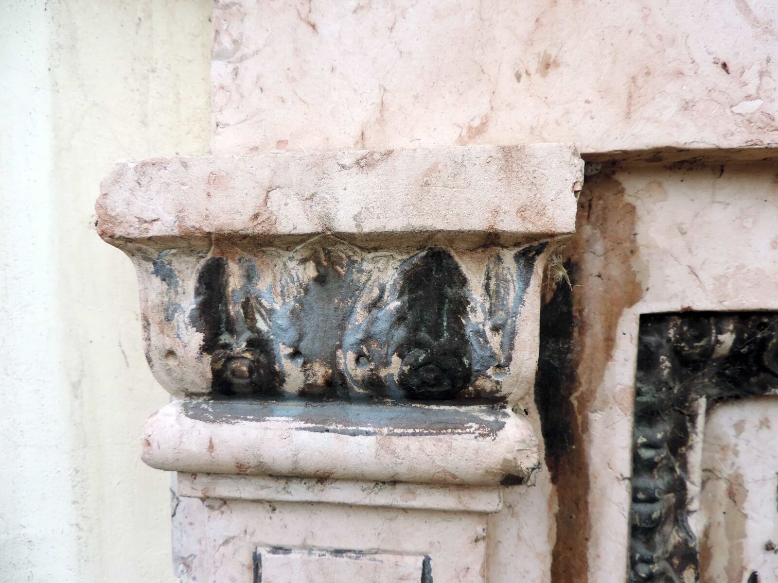 Nikon Coolpix P520 sample photo. Byzantine, detail, gothic, marble photography