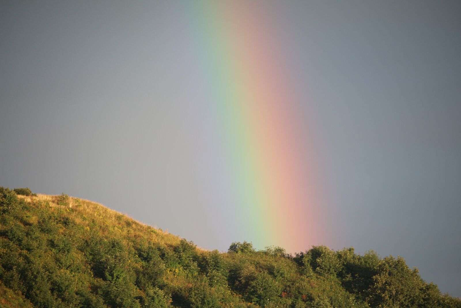 Canon EF-S 55-250mm F4-5.6 IS STM sample photo. Rainbow, rain, mountain photography