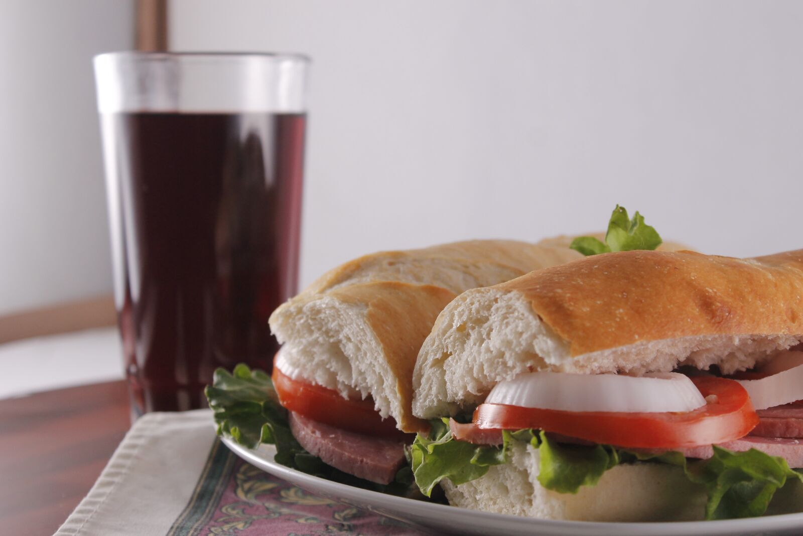 Canon EOS 1100D (EOS Rebel T3 / EOS Kiss X50) sample photo. Sandwich, wine, food photography