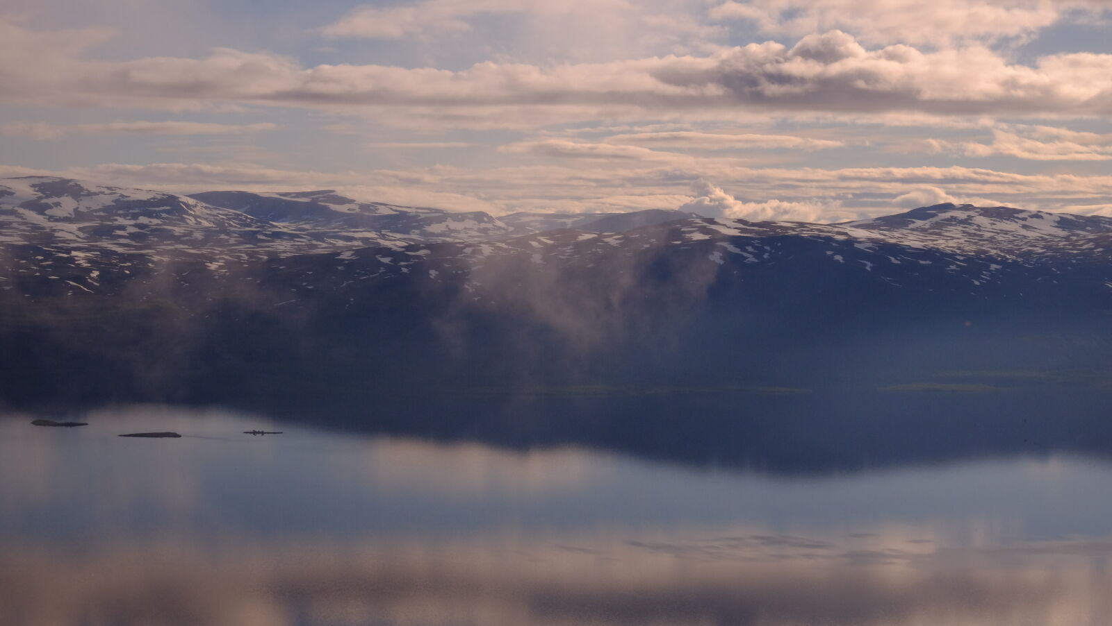 Fujifilm X-M1 sample photo. Blue, mountains, cloud, lake photography