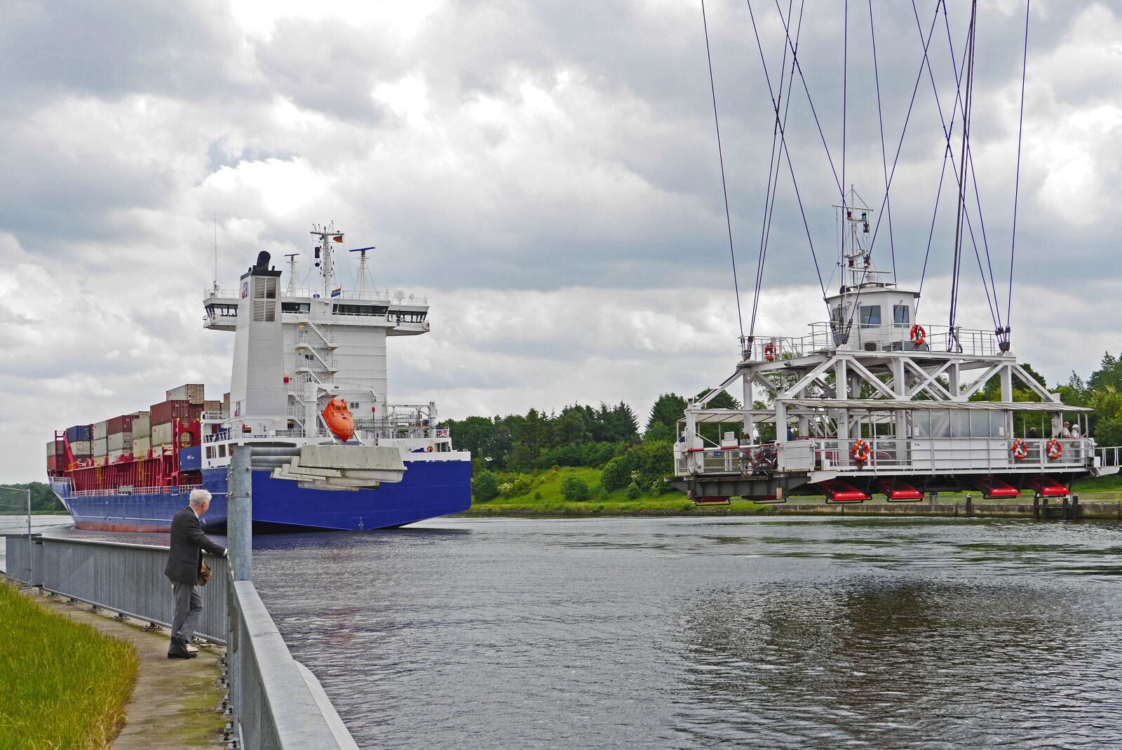 Panasonic Lumix DMC-GH3 sample photo. North america, rendsburg, transporter photography