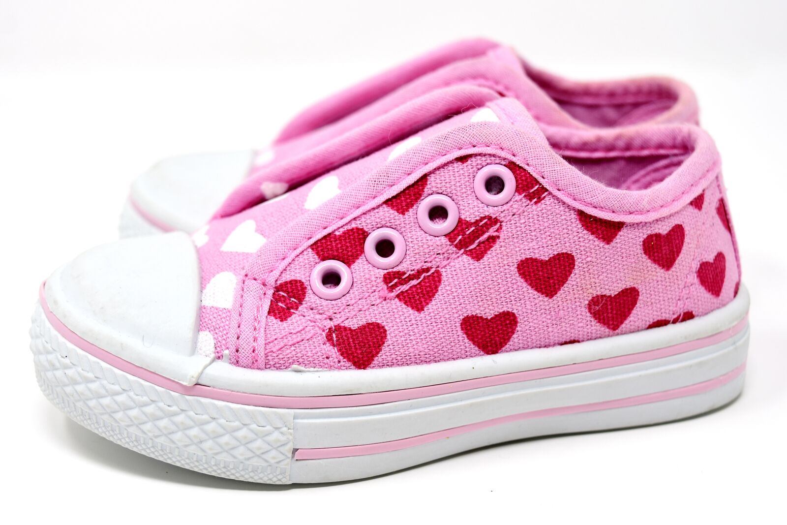 Nikon D7200 sample photo. Children's shoes, cute, sports photography