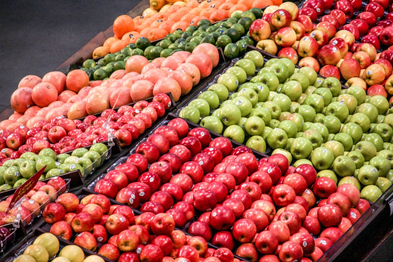 Canon EOS 700D (EOS Rebel T5i / EOS Kiss X7i) sample photo. Market, fruit, food photography