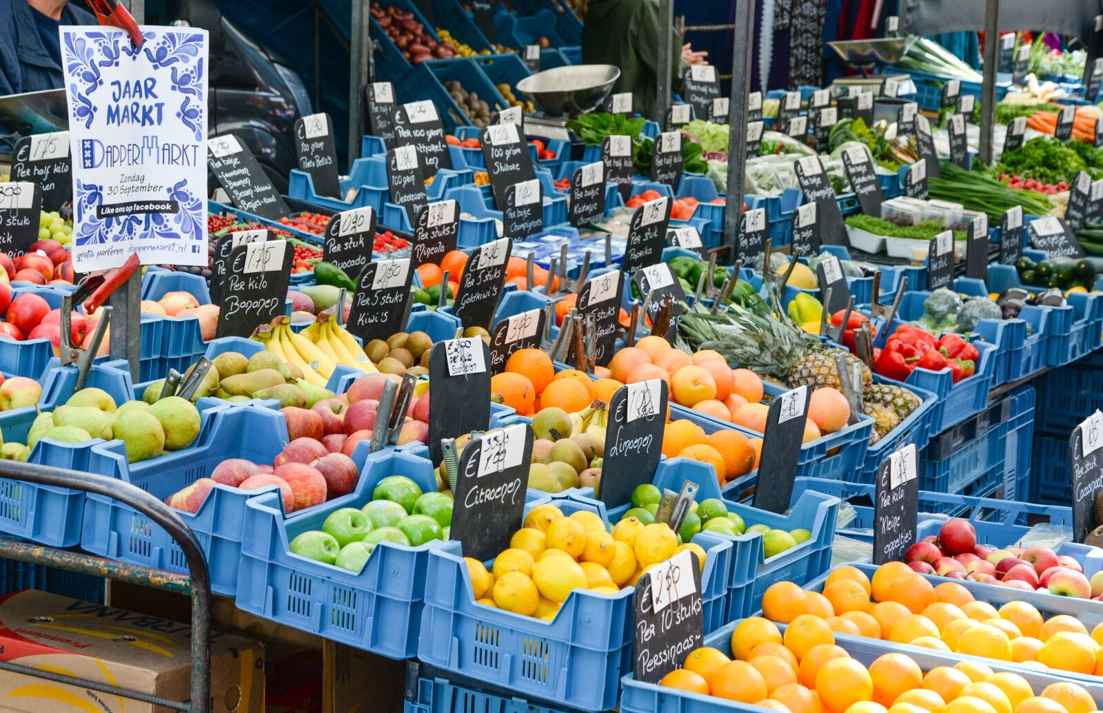 Nikon D610 sample photo. Vegetables, fruit, stand photography