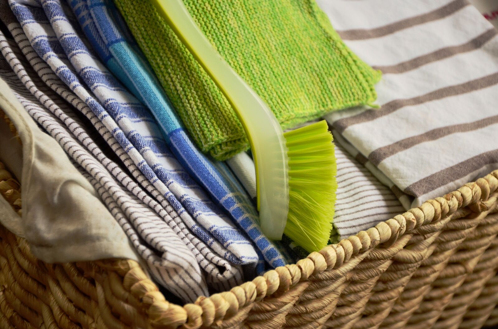 Nikon D5100 sample photo. Tea towels, rinse, mop photography