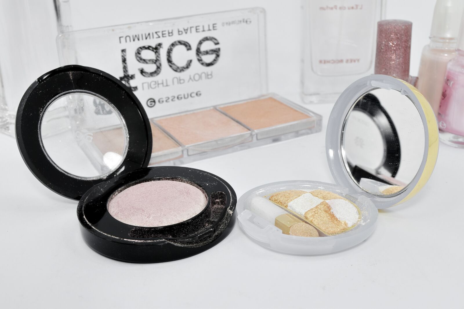 Nikon D5500 sample photo. Cosmetics, mirror, toiletry, makeup photography