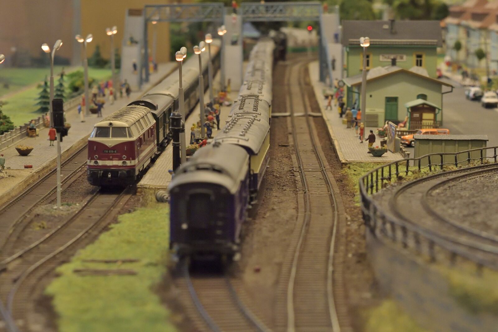 Nikon D5600 sample photo. Model railway, diesel locomotive photography