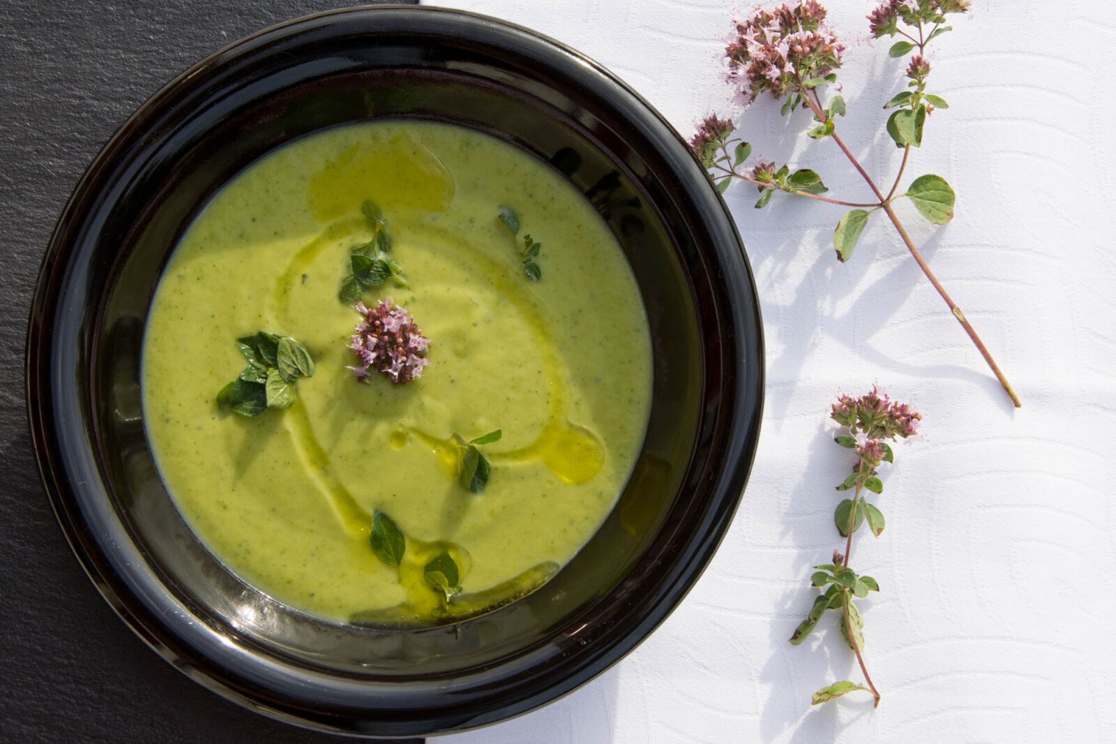Nikon D7200 sample photo. Soup, zucchini, oregano photography
