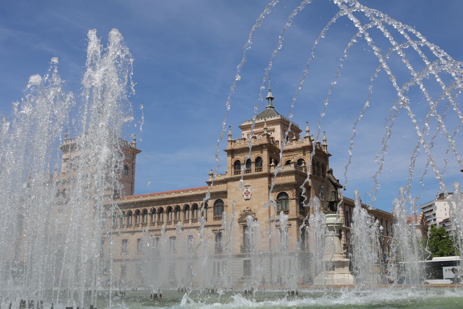 Canon EOS 750D (EOS Rebel T6i / EOS Kiss X8i) sample photo. Valladolid, architecture, zorrilla photography