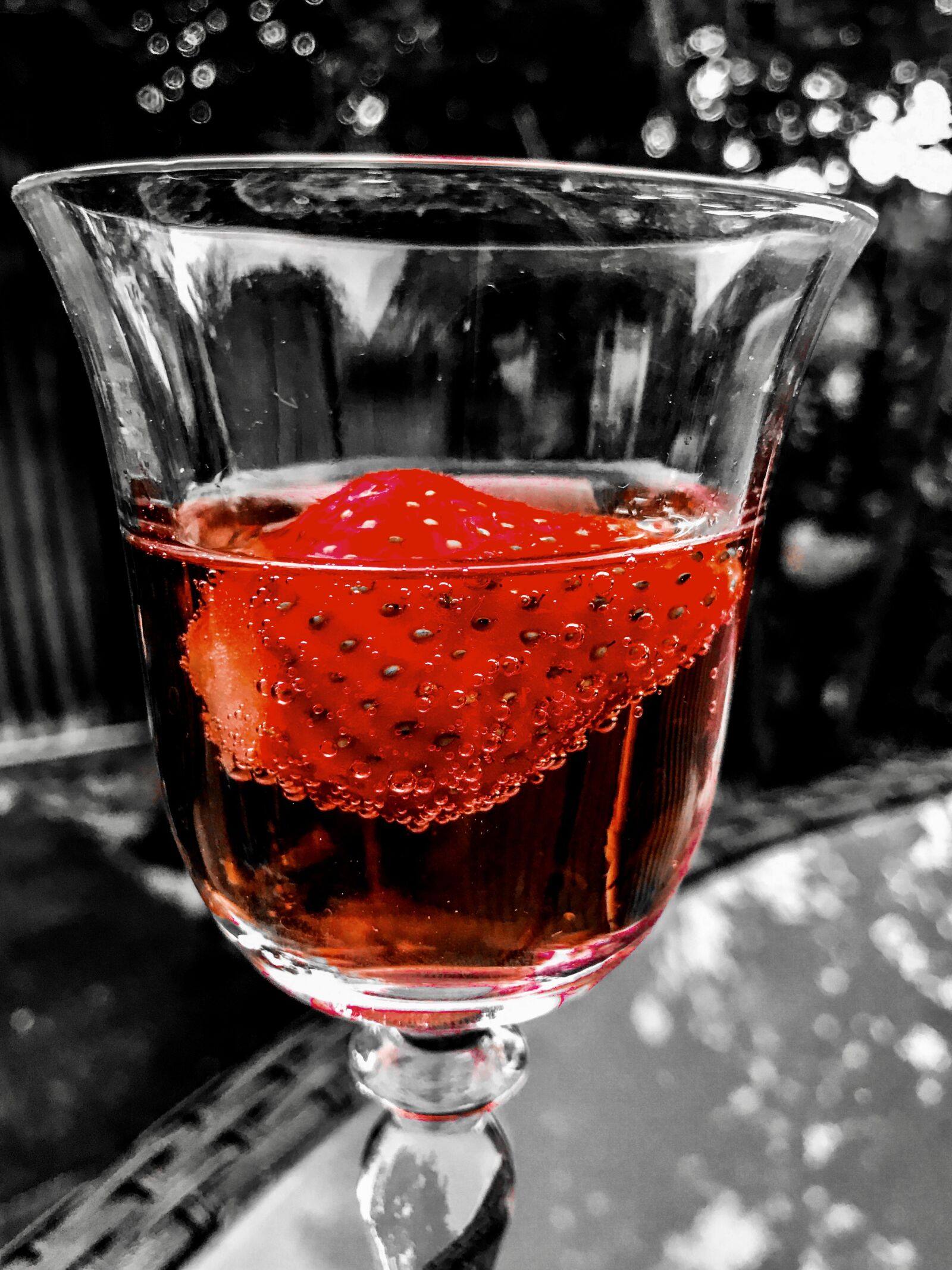 iPhone 7 back camera 3.99mm f/1.8 sample photo. Glass, wine, strawberry photography