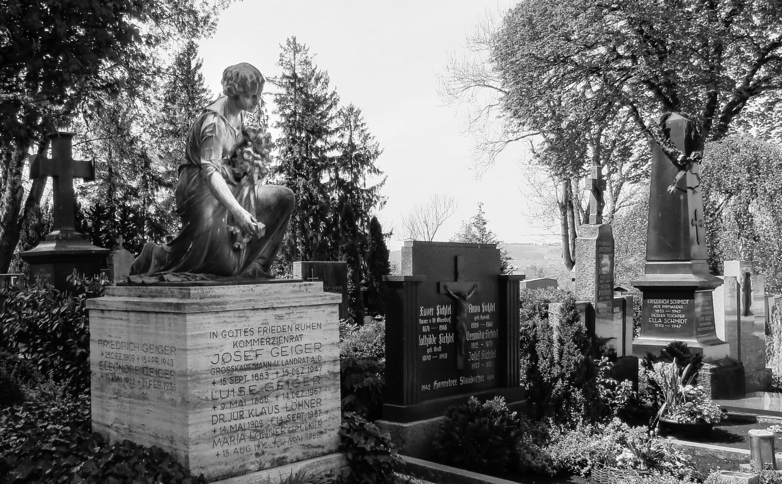Canon PowerShot SX50 HS sample photo. Cemetery, graves, gravestone photography