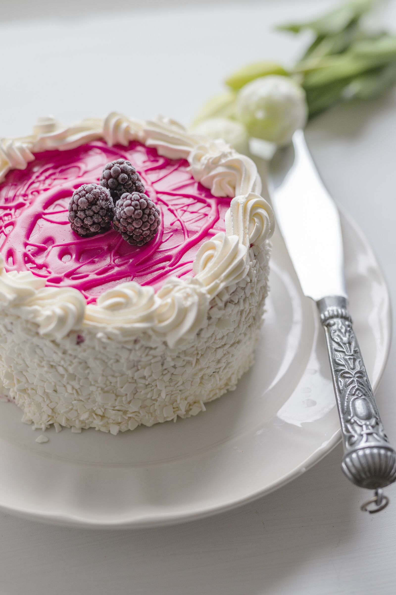Canon EOS 6D Mark II sample photo. Dessert, cream, cake photography
