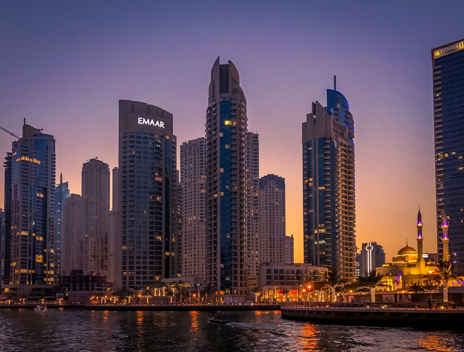 iPhone X back dual camera 4mm f/1.8 sample photo. Dubai, city, architecture photography