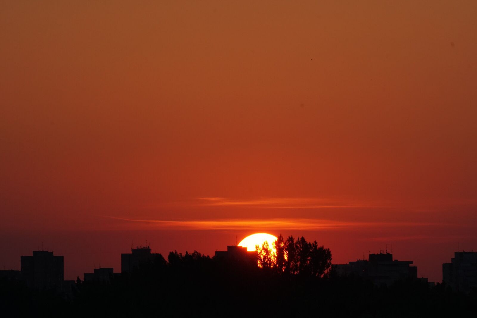 Sony FE 70-300mm F4.5-5.6 G OSS sample photo. Sky, sunset, landscape photography