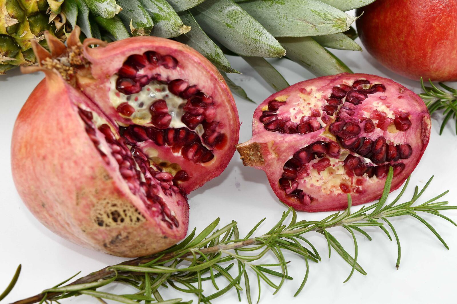 Nikon D5500 sample photo. Cross section, kernel, pomegranate photography