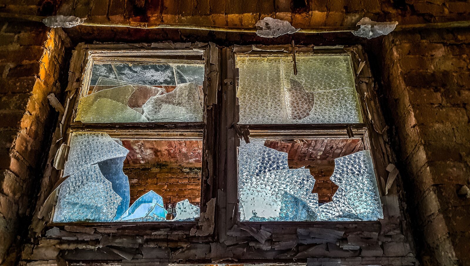 Samsung Galaxy S9 sample photo. Window, old, old window photography
