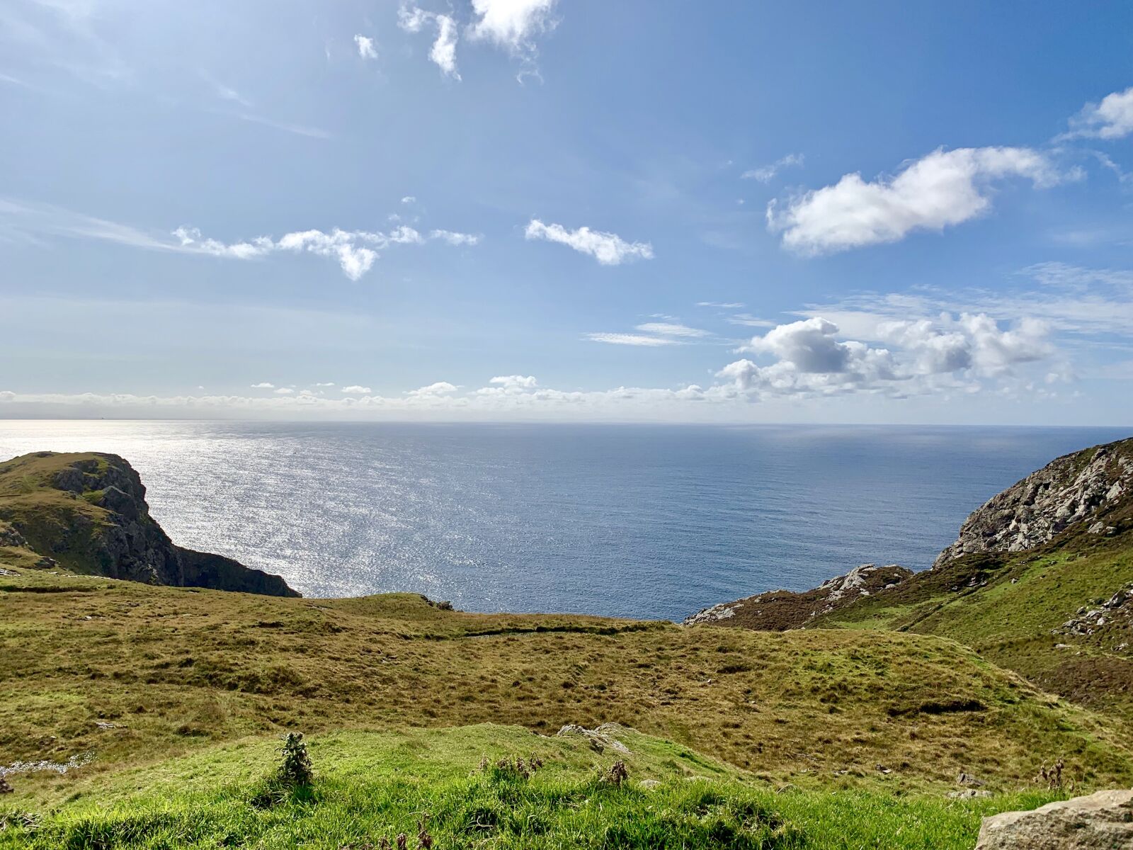 iPhone XS Max back dual camera 4.25mm f/1.8 sample photo. Ireland, ocean, sea photography