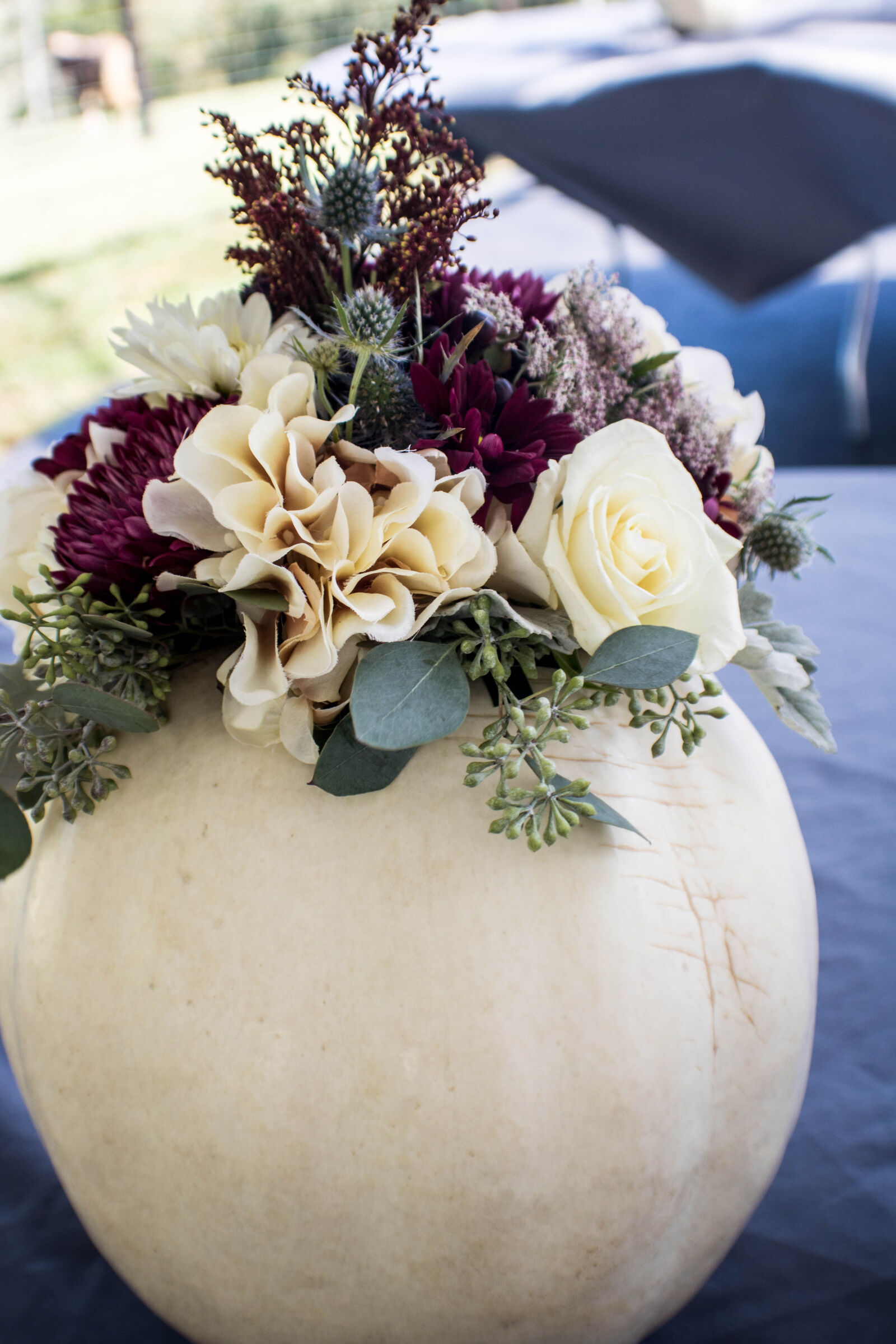 Canon EOS 750D (EOS Rebel T6i / EOS Kiss X8i) sample photo. Centerpiece, flowers, pumpkin, wedding photography