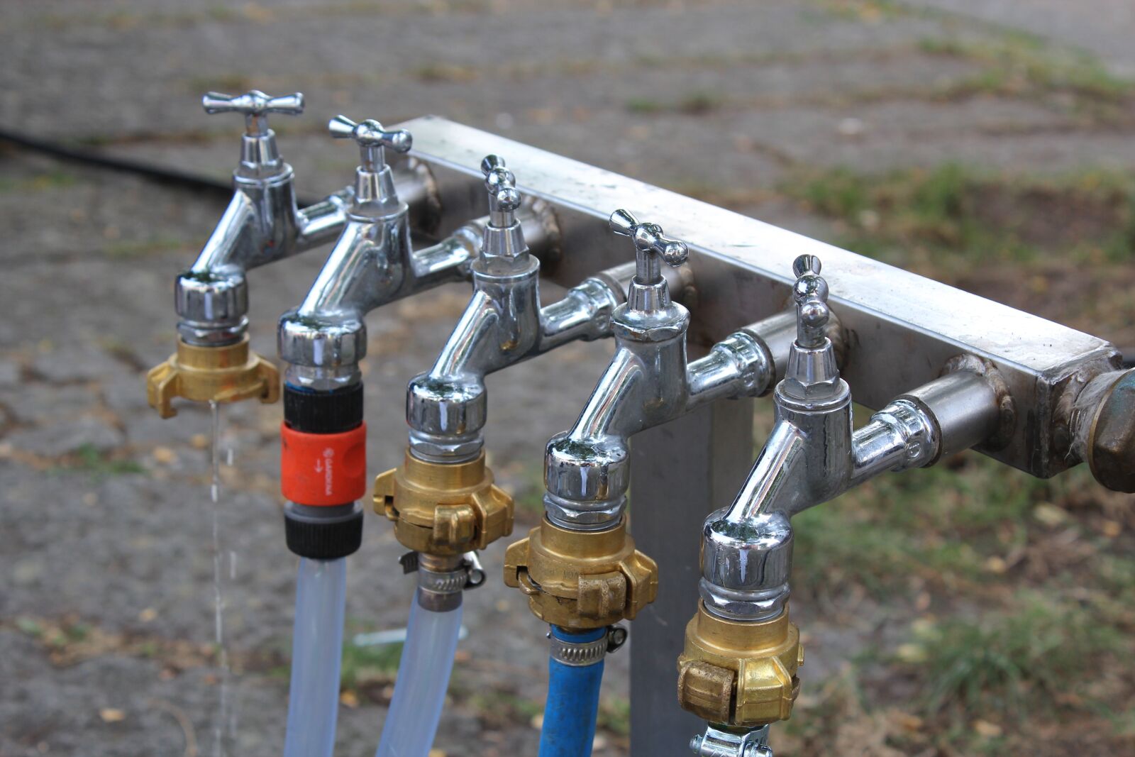 Canon EOS 600D (Rebel EOS T3i / EOS Kiss X5) sample photo. Faucet, connection, valve photography