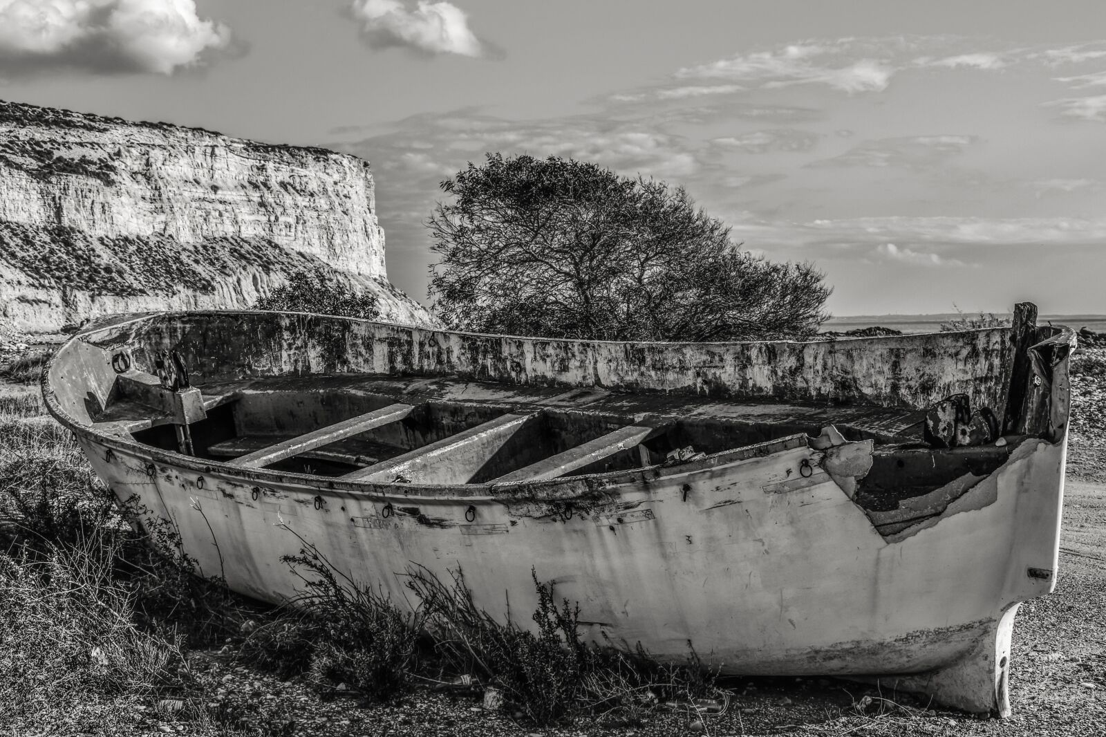 Nikon D3300 sample photo. Boat, weathered, aged photography