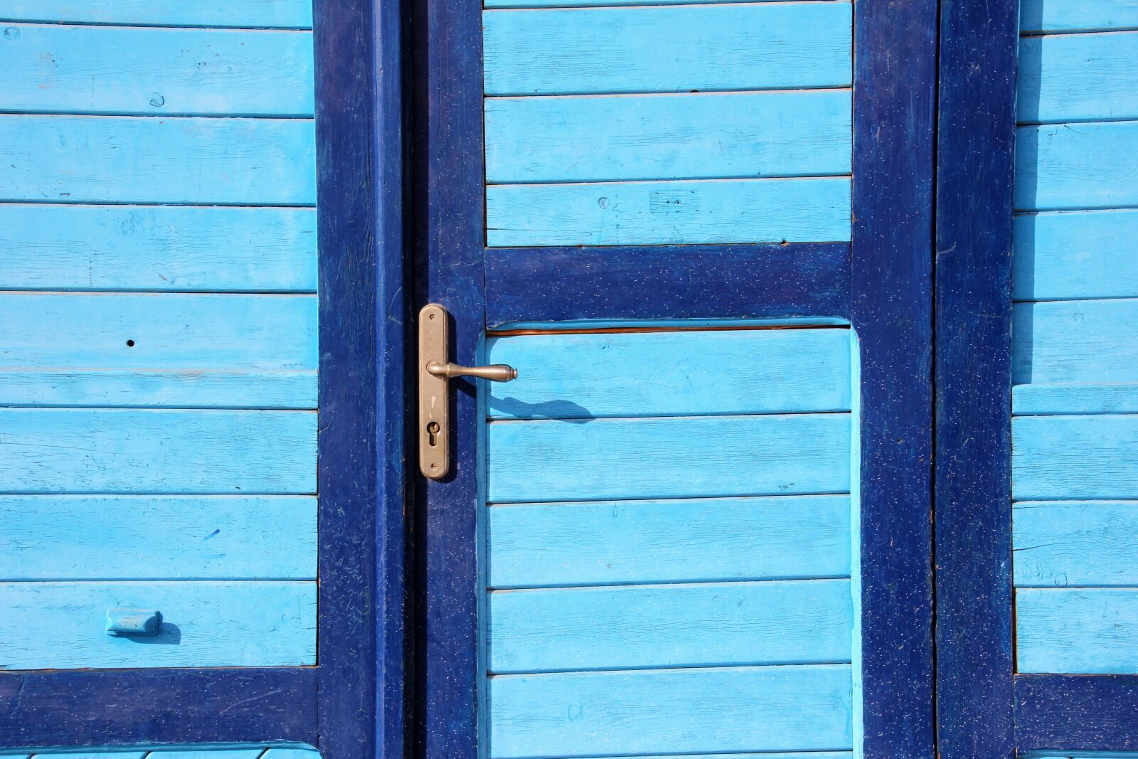 Canon EOS 60D sample photo. Door, wooden door, input photography